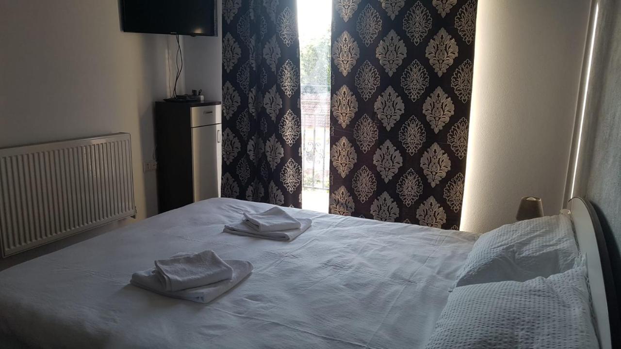 Apartament Teo Caransebes Bagian luar foto