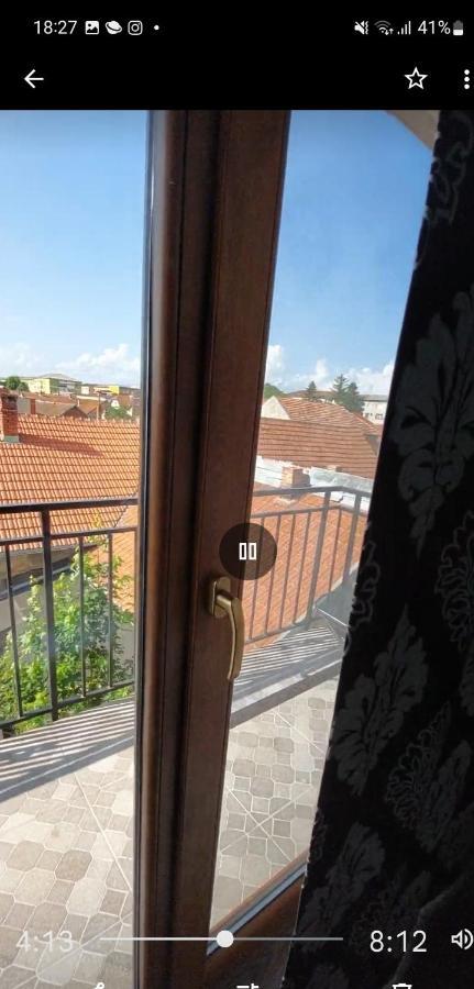 Apartament Teo Caransebes Bagian luar foto